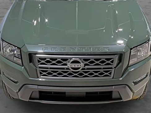 Used 2023 Nissan Frontier SV w/ SV Convenience Package AWD/4WD image 16