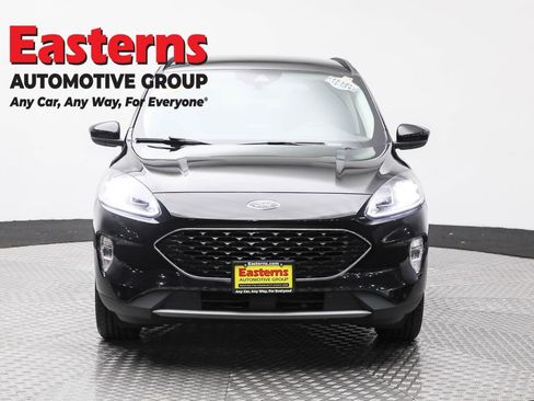 Used 2021 Ford Escape Titanium AWD/4WD image 2