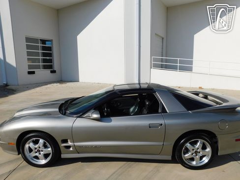 Used 2002 Pontiac Firebird Formula RWD image 14