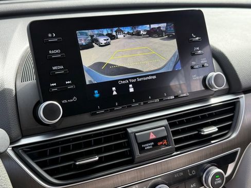 Used 2020 Honda Accord LX image 22