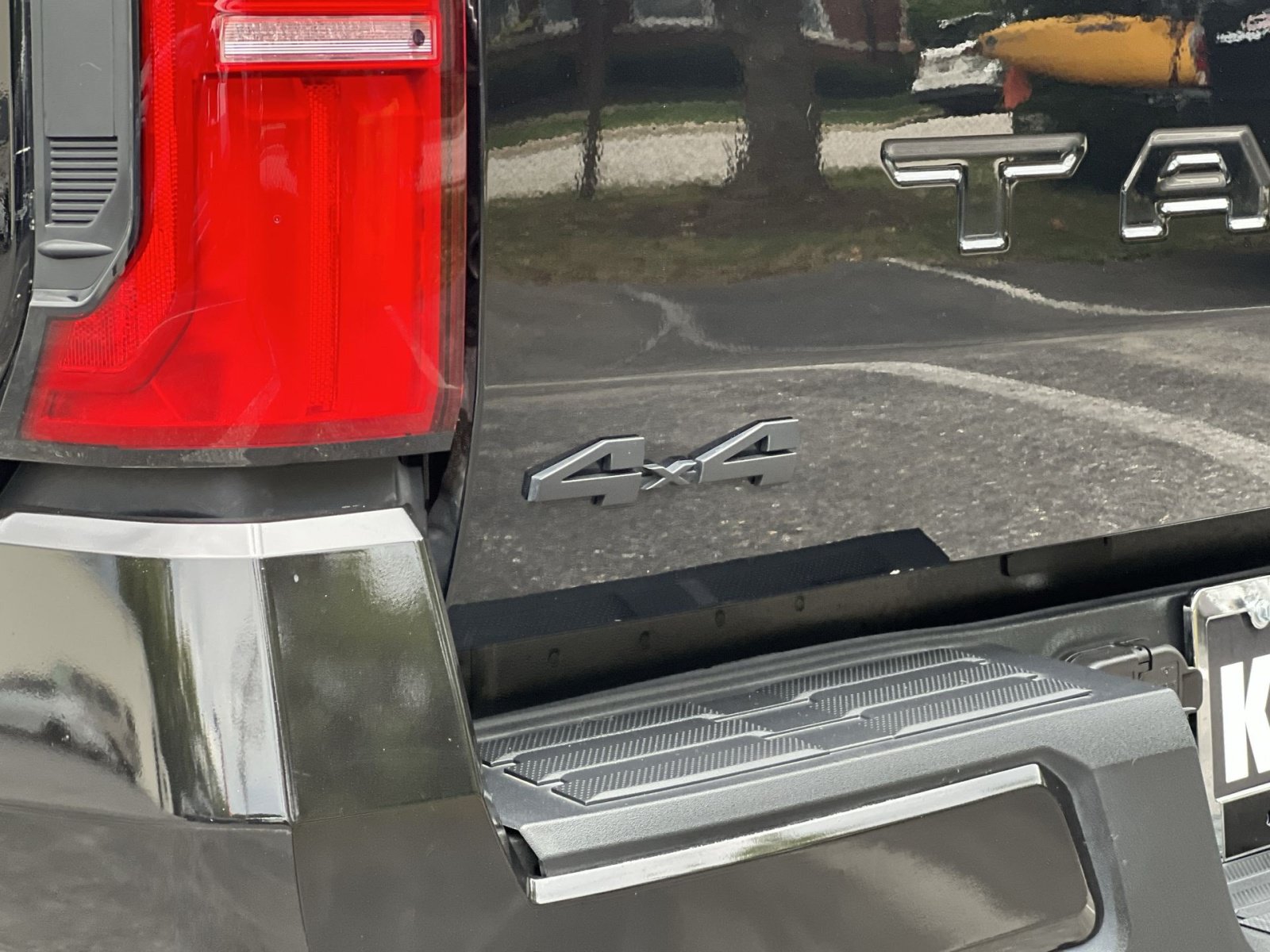 Used 2024 Toyota Tacoma TRD Off-Road AWD/4WD image 30
