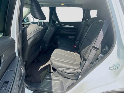 New 2027 INFINITI QX60 Luxe w/ Cargo Package FWD image 18