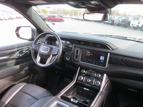 Certified 2023 GMC Yukon XL Denali image 27