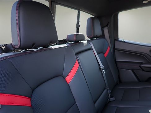 Used 2026 Chevrolet Colorado Z71 w/ Z71 Convenience Package 2 image 25