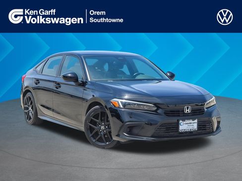 Used 2023 Honda Civic Sport image 1