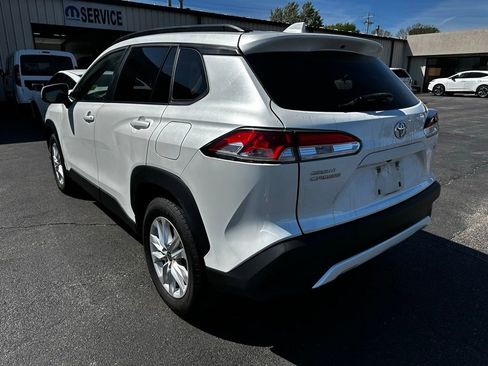 Used 2022 Toyota Corolla Cross LE image 17