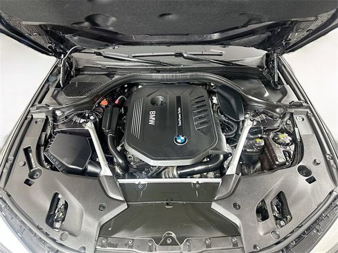 Used 2019 BMW 540i xDrive w/ Premium Package image 30