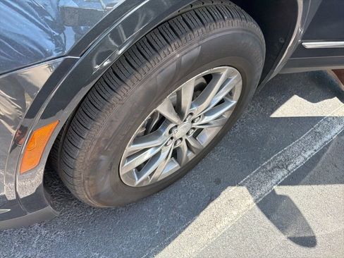 Used 2021 Cadillac XT5 Premium Luxury FWD image 10