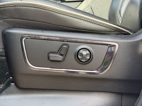 Used 2023 RAM 1500 Limited image 15