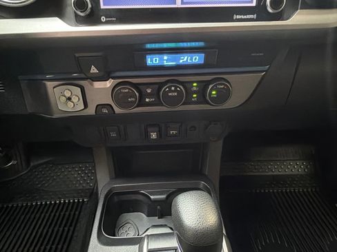Used 2021 Toyota Tacoma SR5 RWD image 19