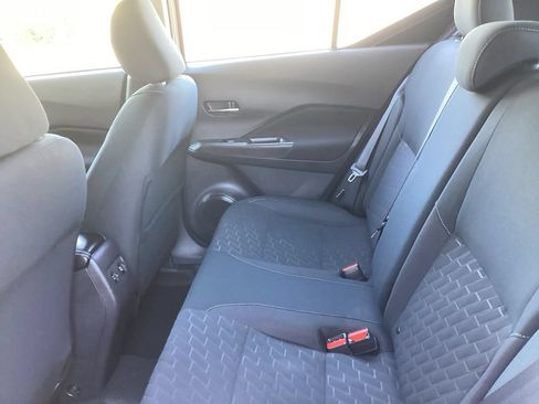 Used 2024 Nissan Kicks SV FWD image 4