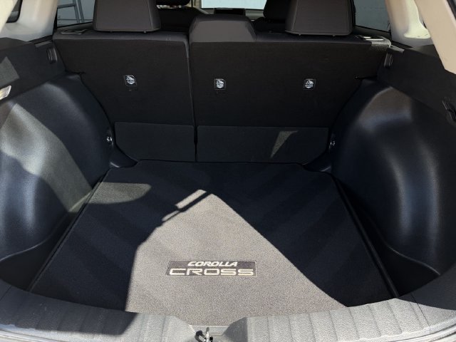 Certified 2026 Toyota Corolla Cross LE FWD image 26