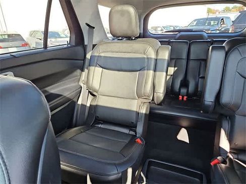 Used 2020 Ford Explorer Limited w/ Class III Trailer Tow Package image 13