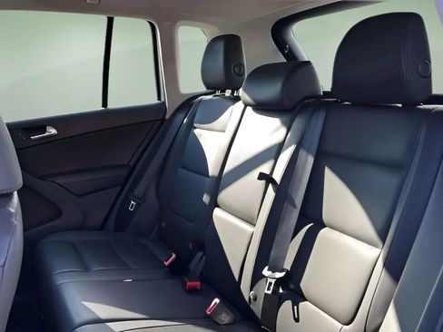 Used 2016 Volkswagen Tiguan S image 20
