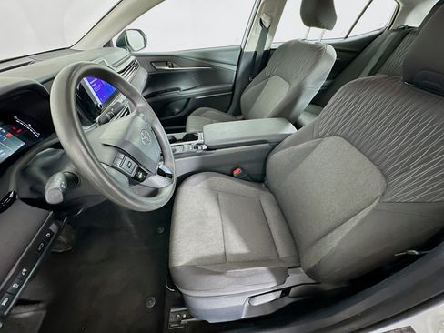 Used 2025 Toyota Camry LE image 13