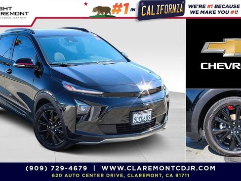 Used 2023 Chevrolet Bolt EUV Premier w/ Sun & Sound Package FWD image 1