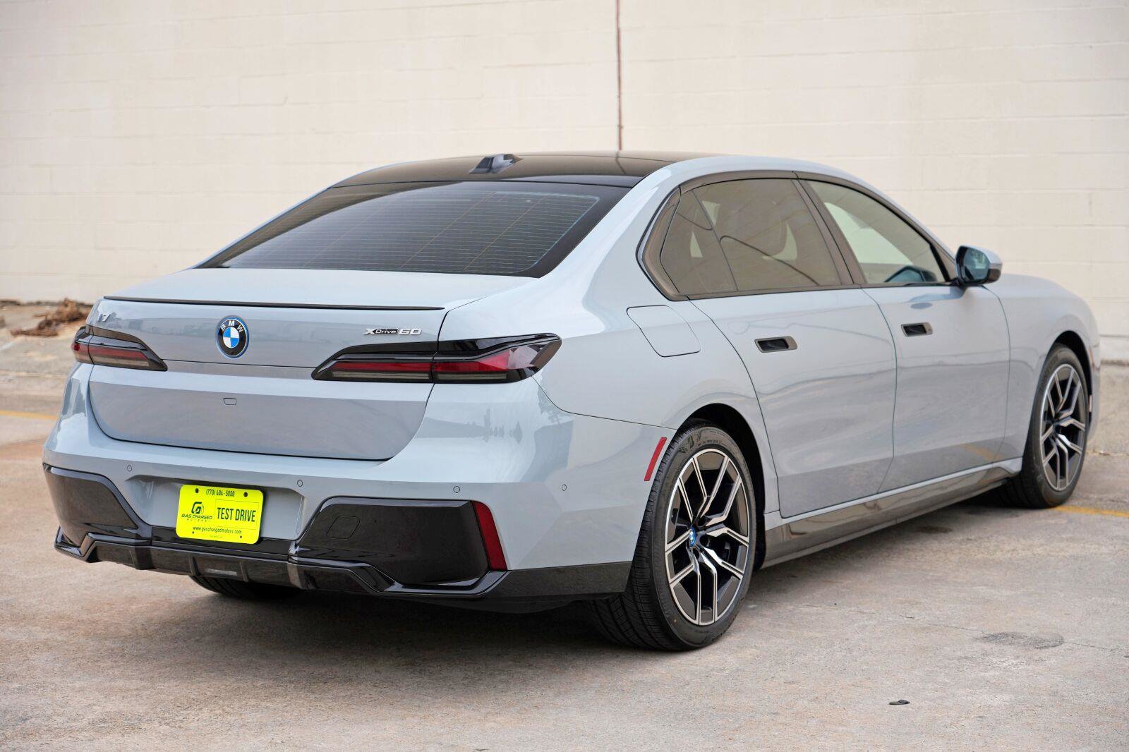 Used 2023 BMW i7 xDrive60 w/ Parking Assistance Package AWD/4WD image 64