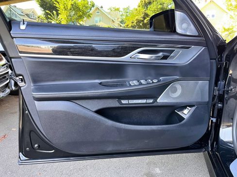 Used 2018 BMW M760i xDrive w/ Luxury Rear Seating Package AWD/4WD image 30