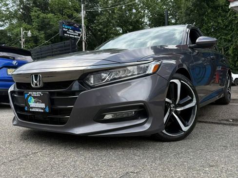Used 2018 Honda Accord Sport image 3