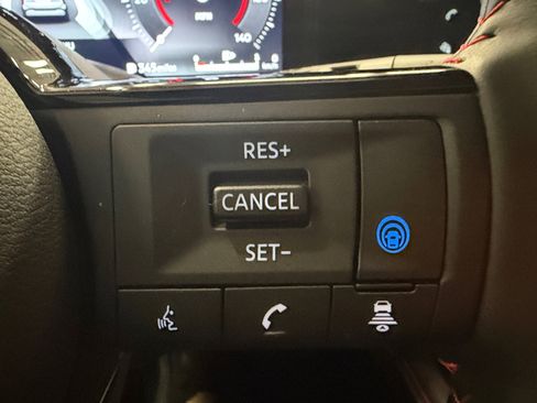 Used 2025 Nissan Kicks SR image 33