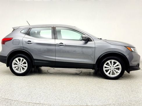 Used 2017 Nissan Rogue Sport S w/ S Appearance Package image 4