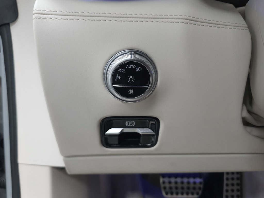 Certified 2022 Mercedes-Benz SL 63 AMG 4MATIC w/ Driver Assistance Package image 11