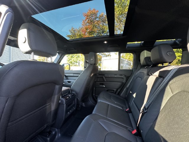 Used 2025 Land Rover Defender 110 S AWD/4WD image 18