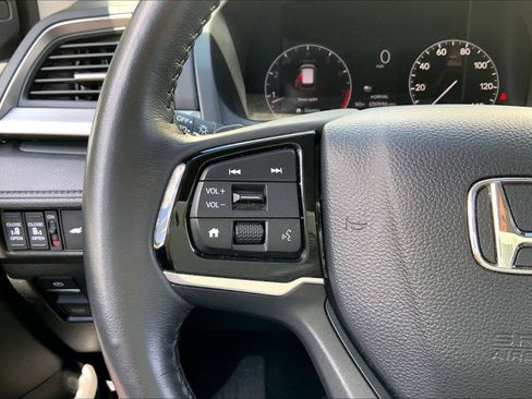 Used 2025 Honda Odyssey EX-L image 17