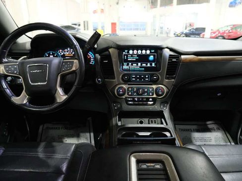 Used 2019 GMC Yukon XL Denali w/ Denali Ultimate Package AWD/4WD image 31