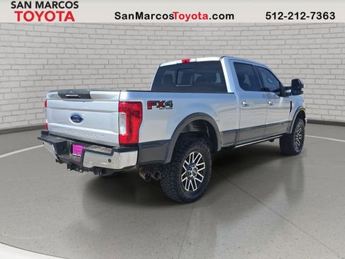 Used 2019 Ford F250 Lariat w/ Lariat Ultimate Package image 5
