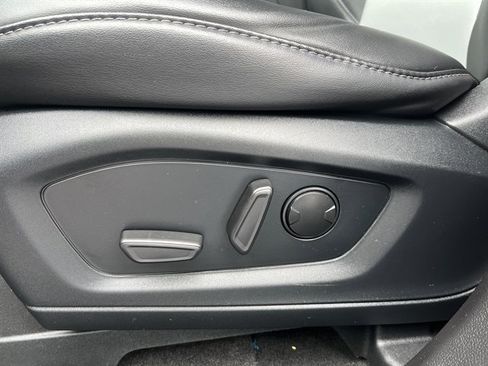 Used 2023 Ford Explorer XLT w/ Equipment Group 202A image 20