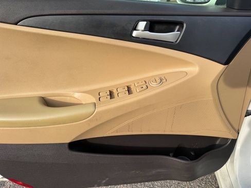 Used 2012 Hyundai Sonata GLS FWD image 9