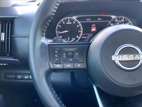 Used 2022 Nissan Pathfinder SL FWD image 23