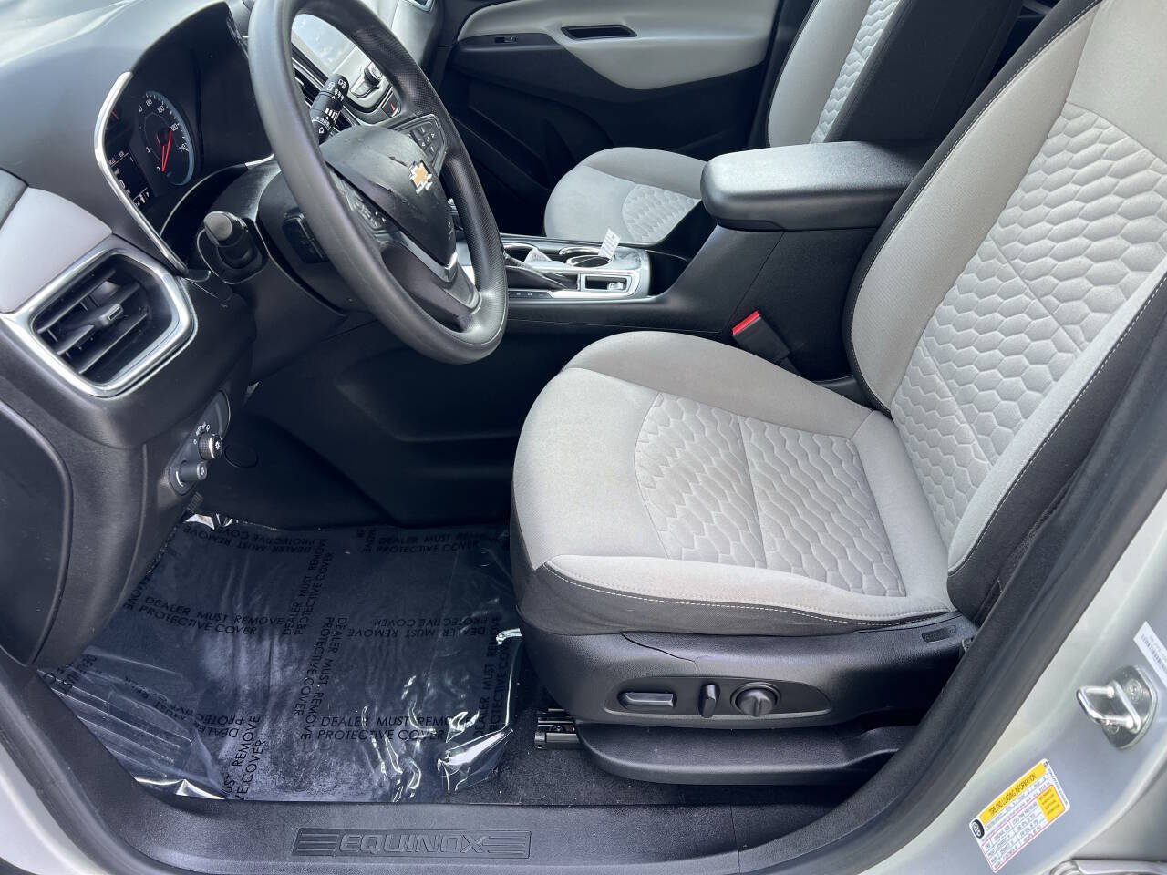 Used 2020 Chevrolet Equinox LS w/ LS Convenience Package FWD image 9