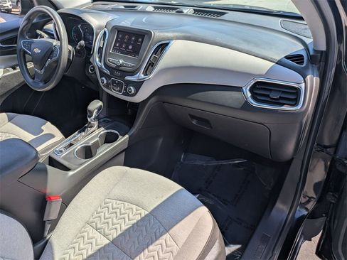 Used 2023 Chevrolet Equinox LT image 30