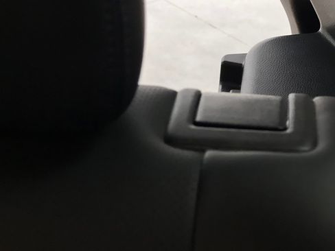 Used 2017 Nissan Rogue SL image 15