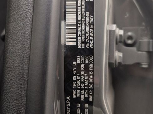 Used 2019 Jeep Renegade Latitude image 38