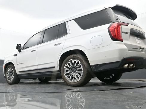 Used 2023 GMC Yukon Denali Ultimate AWD/4WD image 10