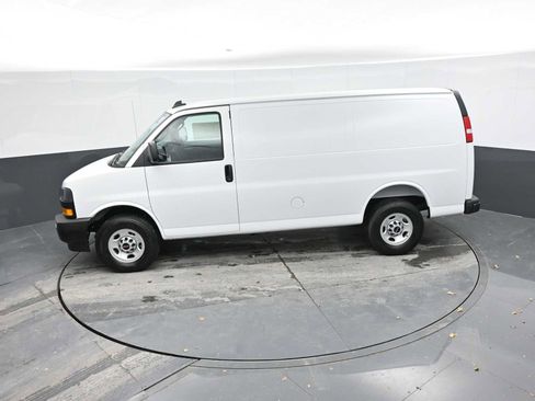 New 2025 GMC Savana 2500 w/ Driver Convenience Package image 14
