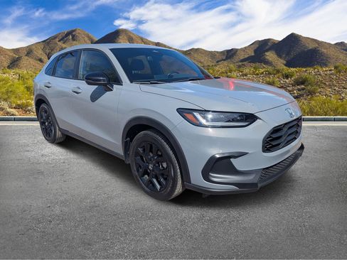 Used 2024 Honda HR-V Sport image 3