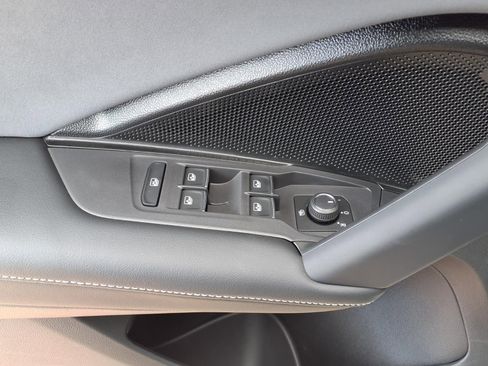 New 2026 Volkswagen Tiguan SE R-Line FWD image 11