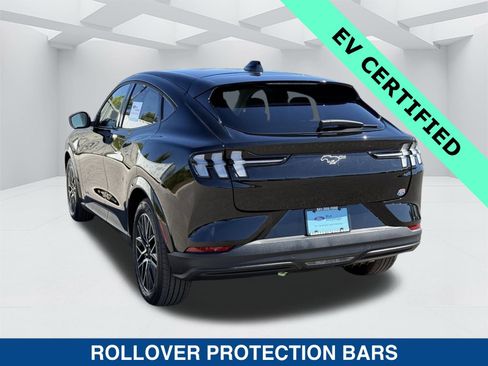 Certified 2025 Ford Mustang Mach-E Premium image 6