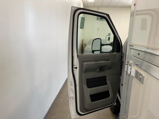 New 2026 Ford E-450 and Econoline 450 Super Duty w/ Power Equipment Group RWD image 14