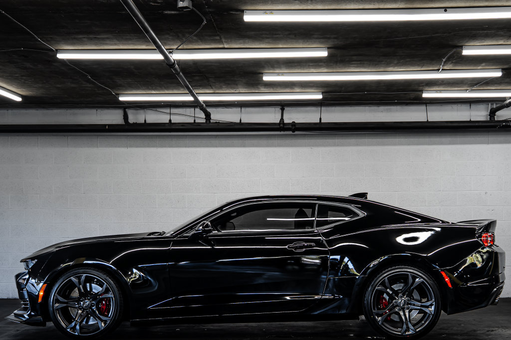 Used 2020 Chevrolet Camaro SS RWD image 2