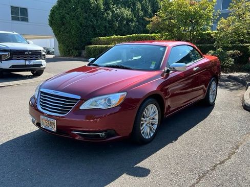 Used 2012 Chrysler 200 Limited FWD image 3