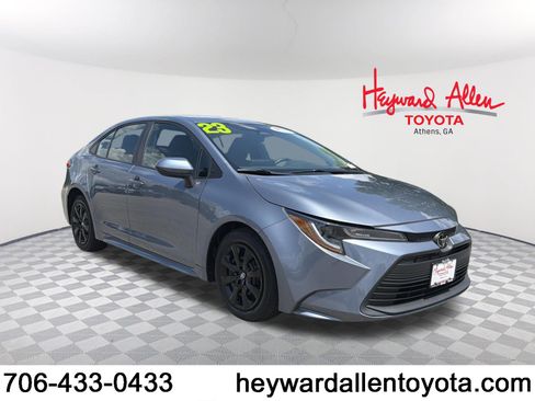 Certified 2023 Toyota Corolla LE FWD image 1