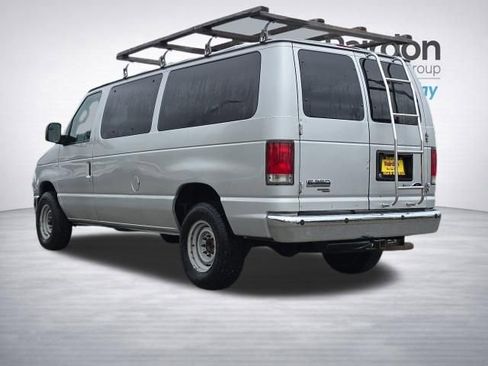Used 2010 Ford E-350 and Econoline 350 XL RWD image 5