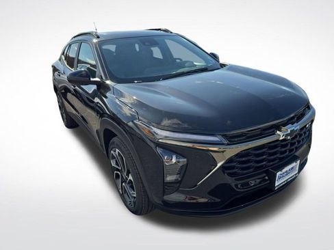 New 2026 Chevrolet Trax RS w/ Sunroof Package FWD image 8