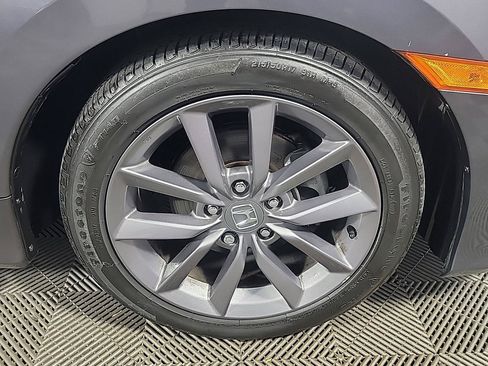 Certified 2019 Honda Civic EX image 3