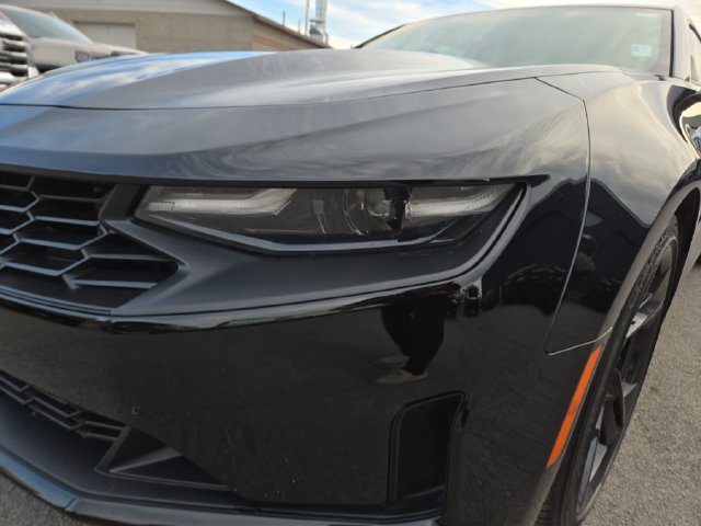 Used 2021 Chevrolet Camaro LT RWD image 6